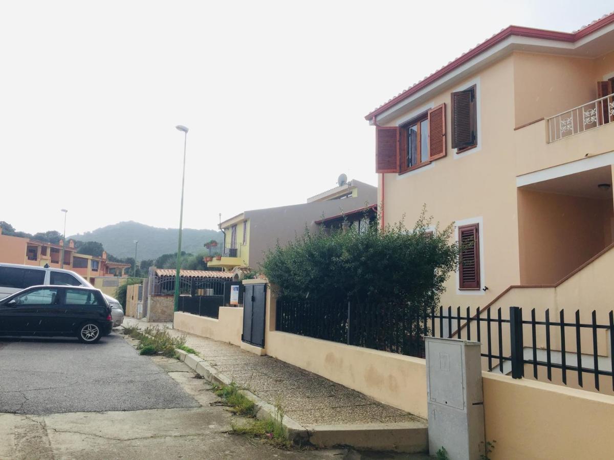 Domo Mea Lägenhet Villasimius Exteriör bild